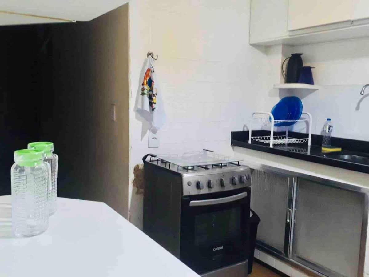 Apartamento Amplo E Confortável. Ar Condic, Wifi, Tv. Metrô. Tijuca. *
